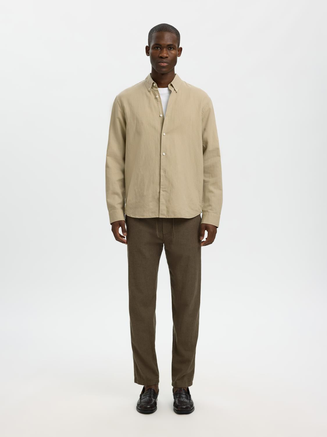model_shot-front_full